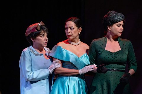 Gredivel Vásquez with the cast of En el tiempo de las mariposas at Repertorio Español, New York