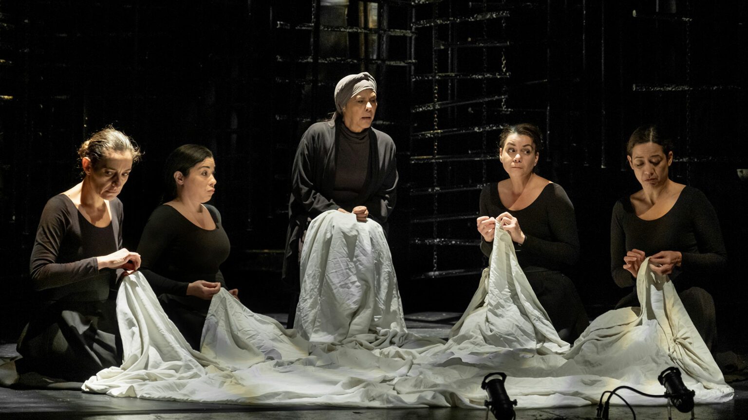 Gredivel Vasquez as Adela in La casa de Bernarda Alba (García Lorca) at Repertorio Español