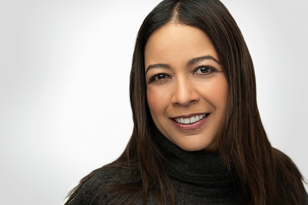 Gredivel Vasquez — actress headshot